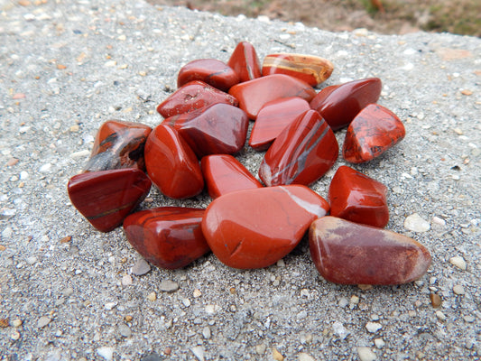 Red jasper tumbled stones