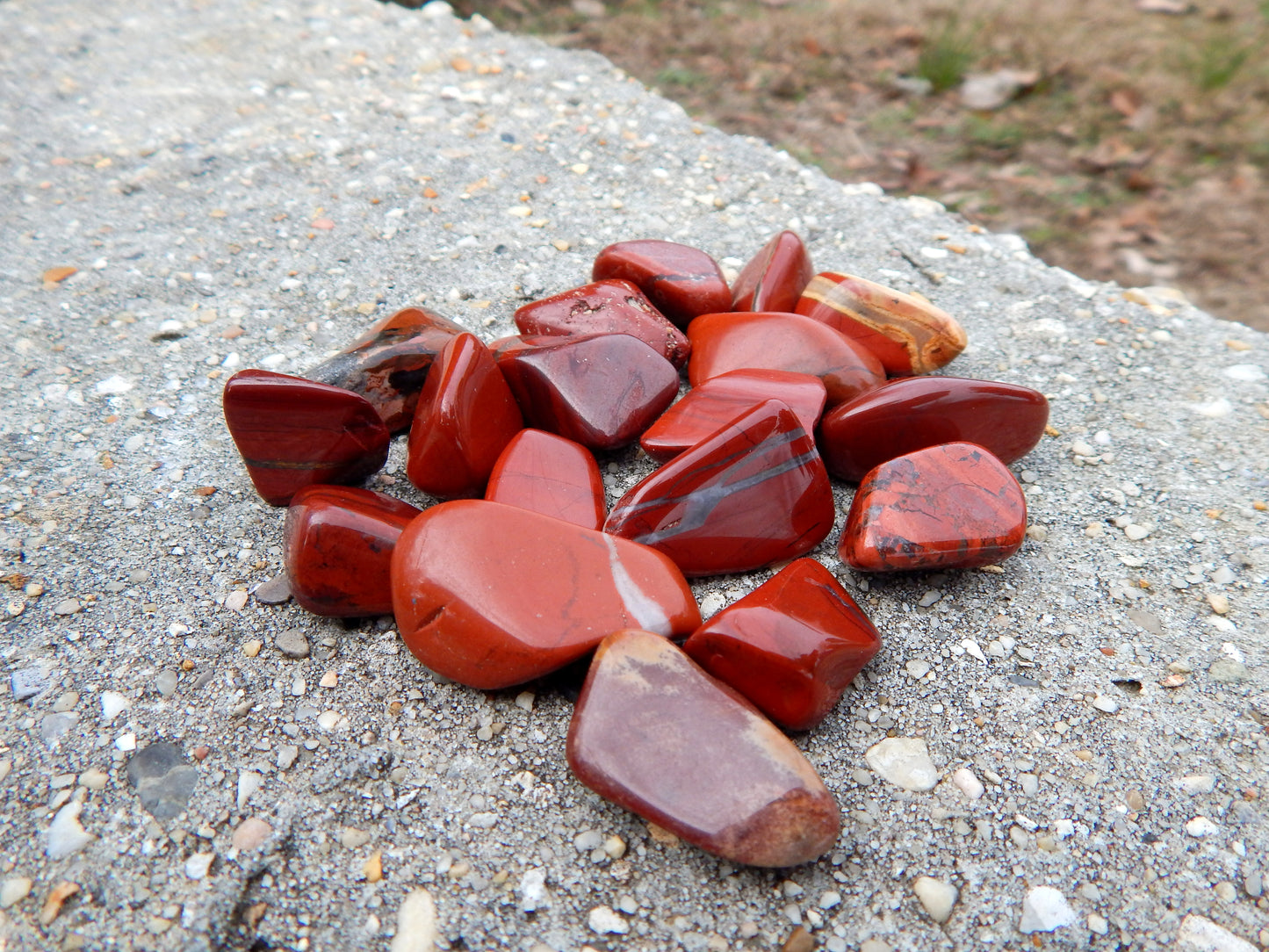 Red jasper tumbled stones